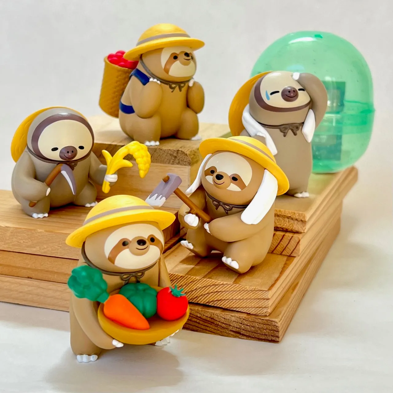 70247 Farmer Sloth Figurine Capsule-5