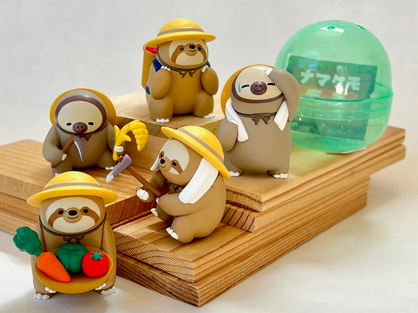 70247 Farmer Sloth Figurine Capsule-5