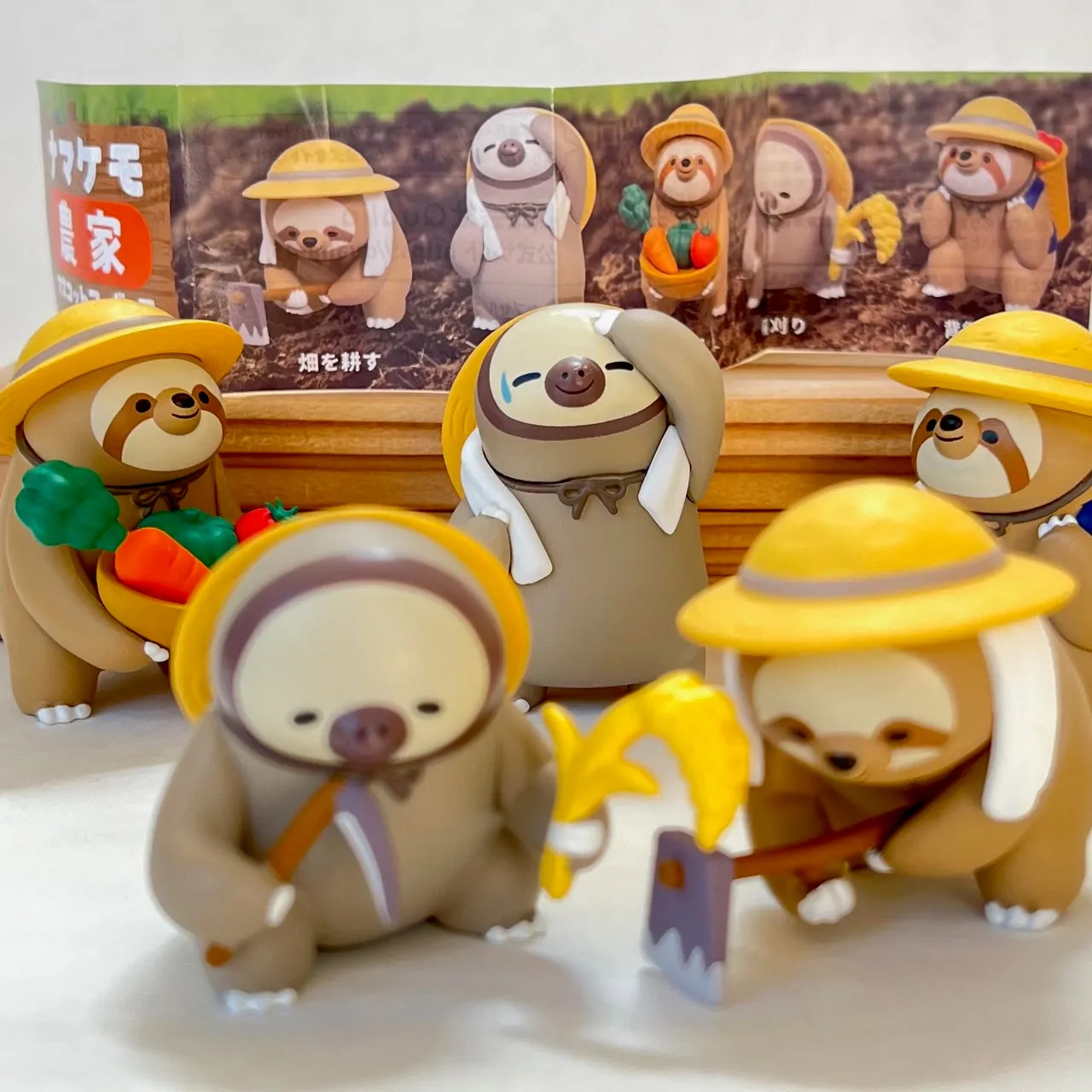 70247 Farmer Sloth Figurine Capsule-5