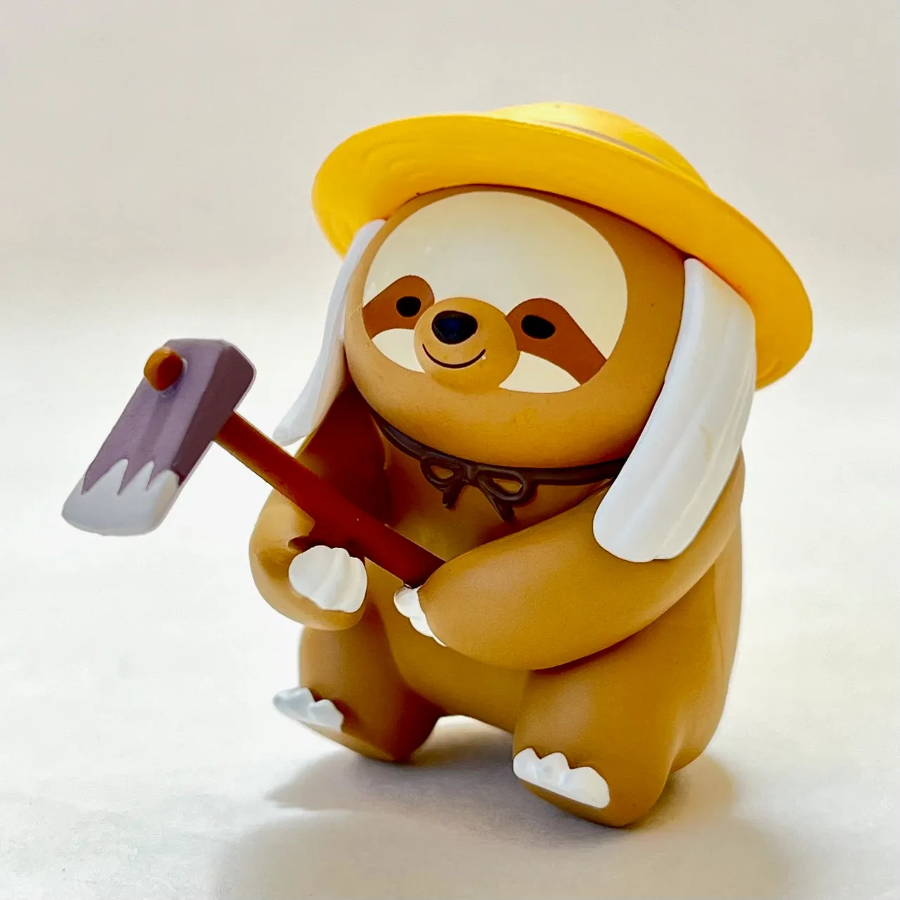 70247 Farmer Sloth Figurine Capsule-5