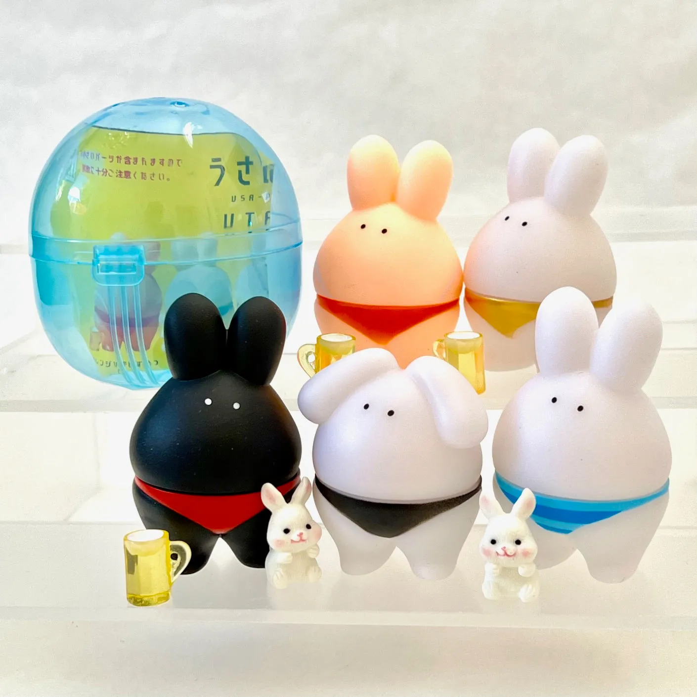 70290 Sumo Rabbit Figurine Capsule-5