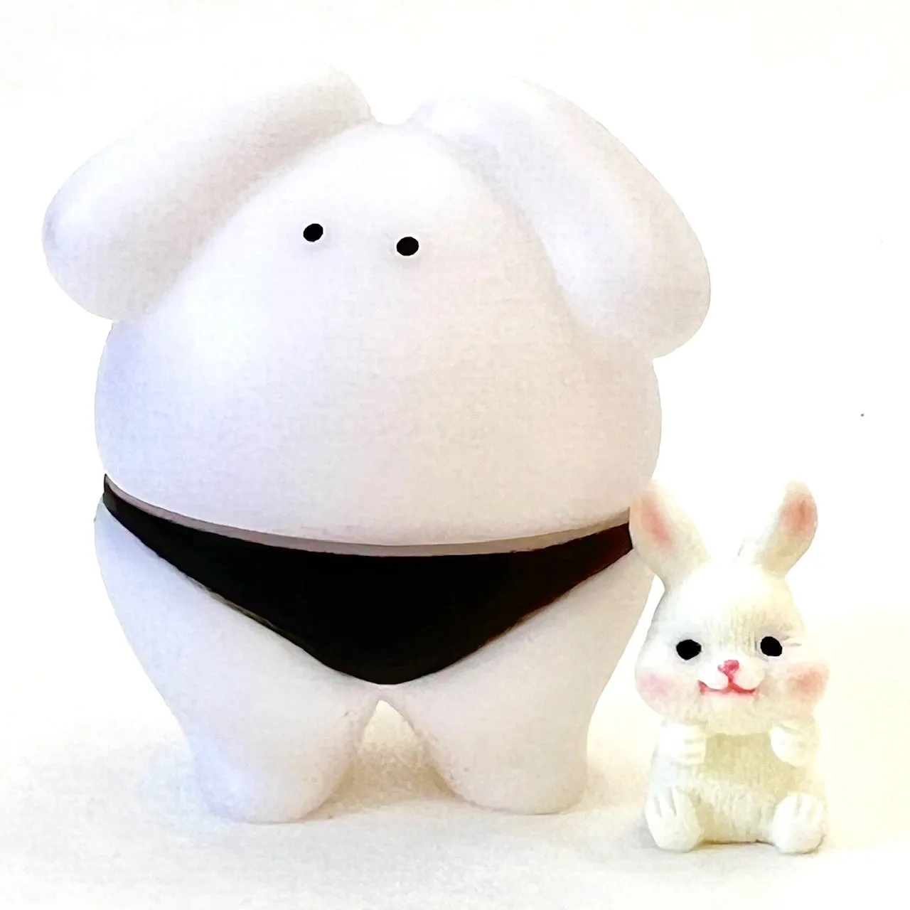 70290 Sumo Rabbit Figurine Capsule-5