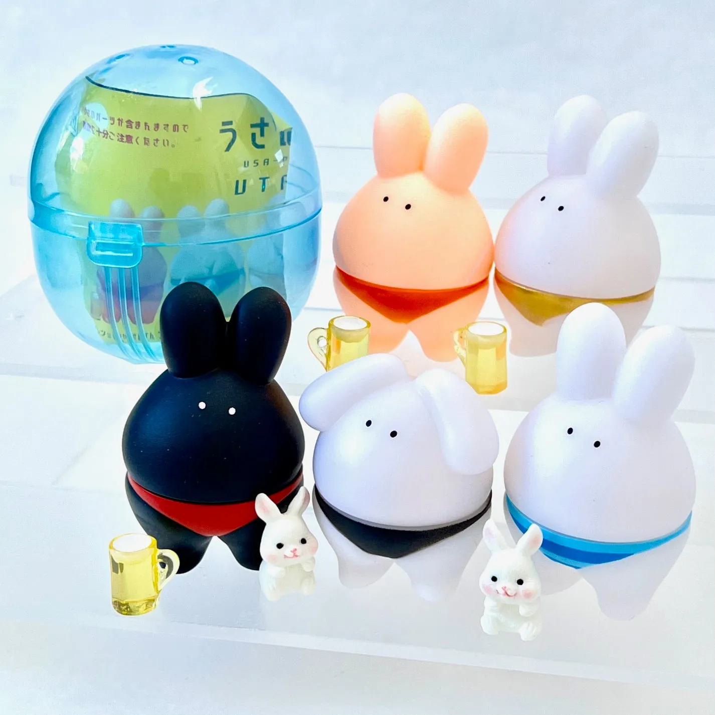 70290 Sumo Rabbit Figurine Capsule-5