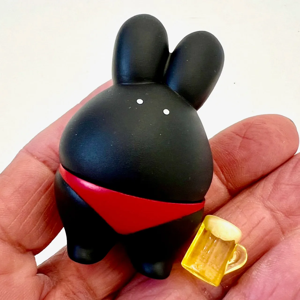 70290 Sumo Rabbit Figurine Capsule-5