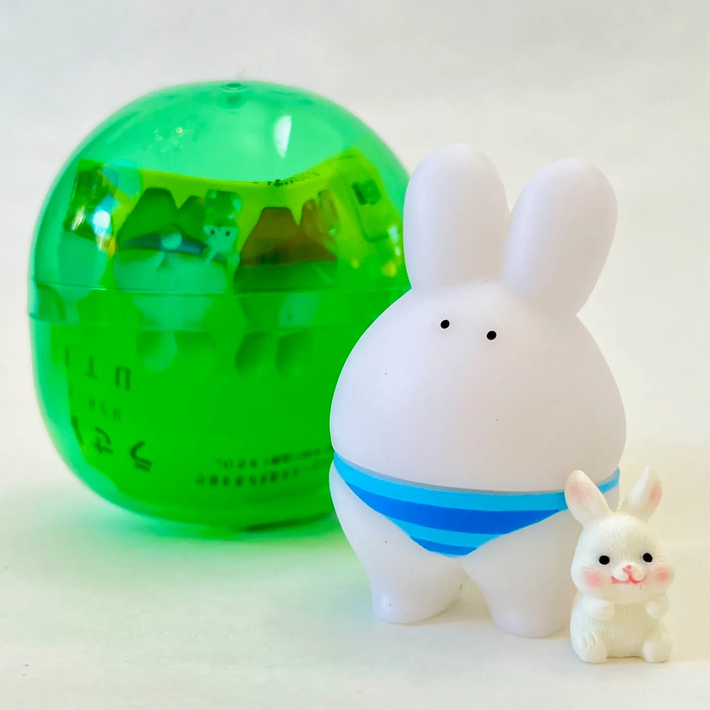 70290 Sumo Rabbit Figurine Capsule-5