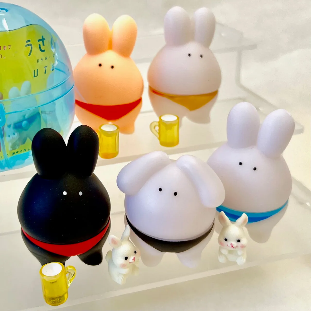 70290 Sumo Rabbit Figurine Capsule-5