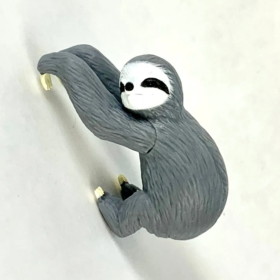 70858 SLOTH CAPSULE-10