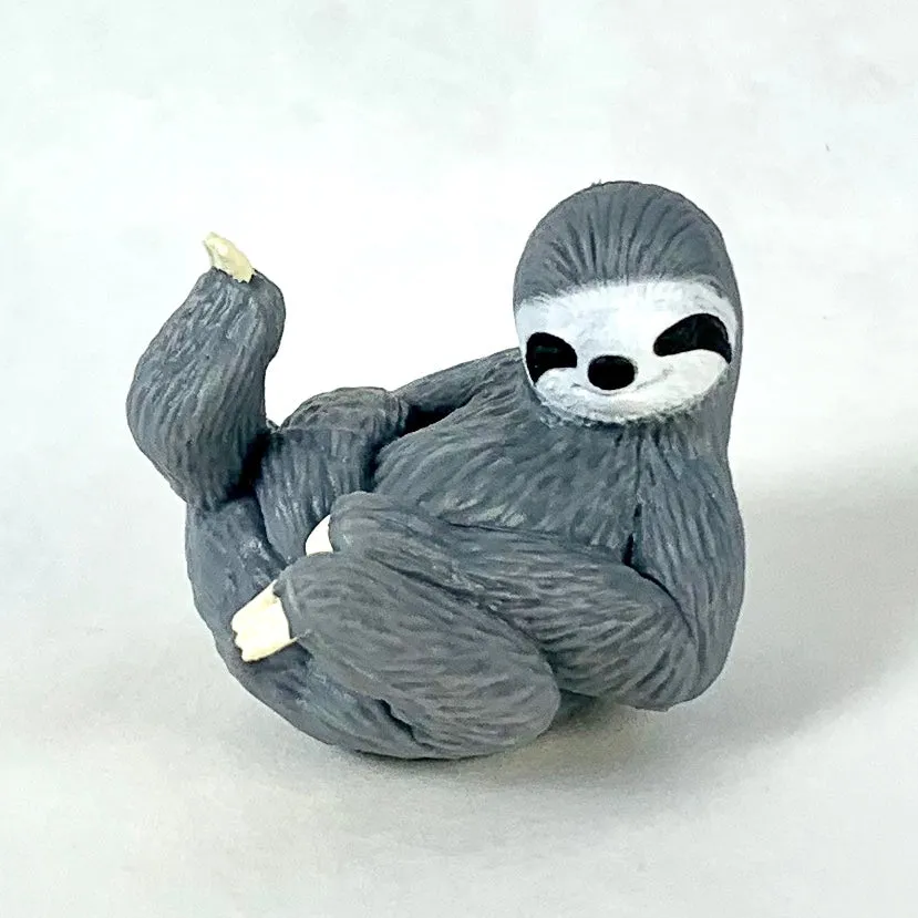 70858 SLOTH CAPSULE-10