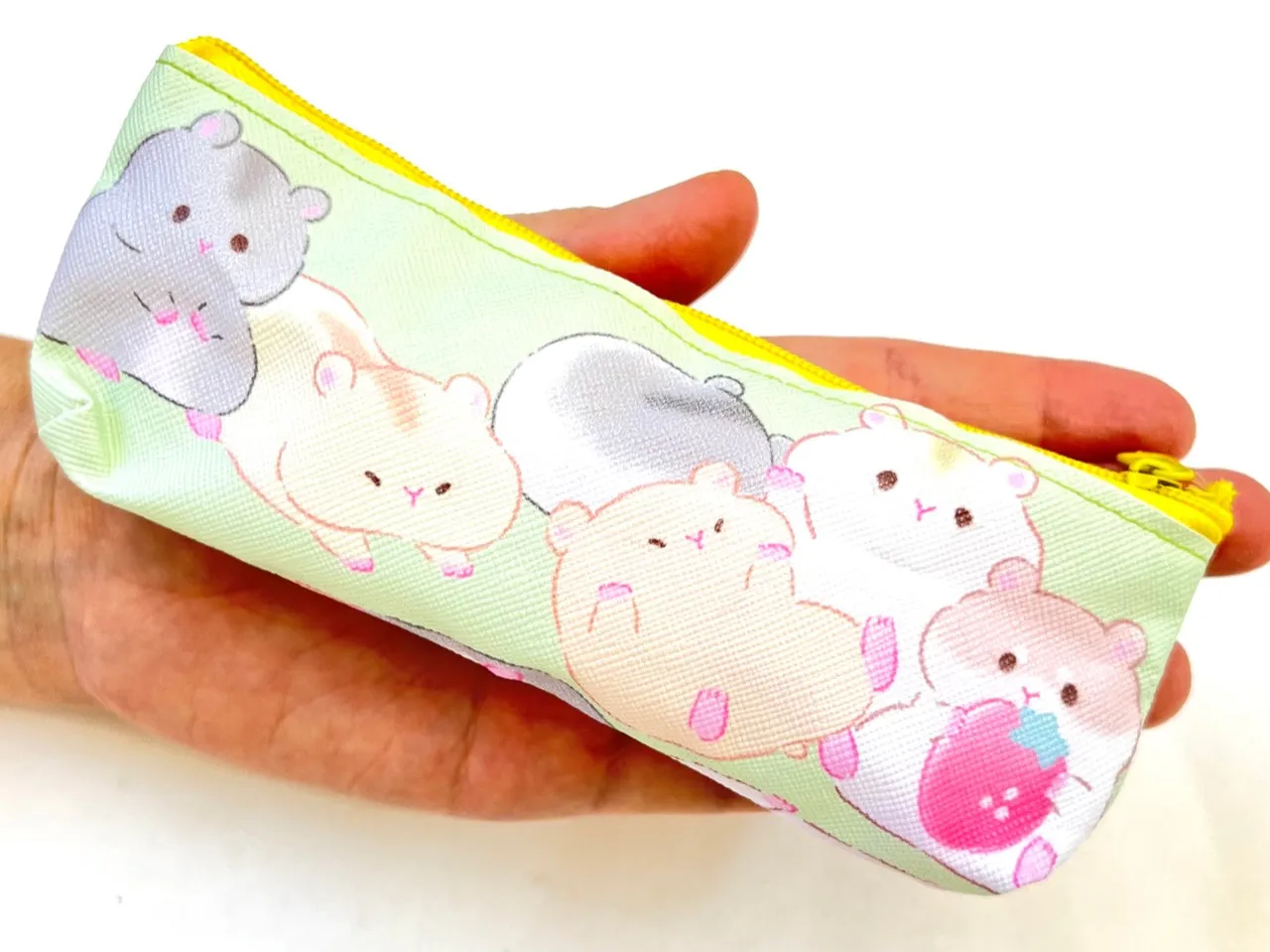 70960 Hamster Zipper Case Capsule-5