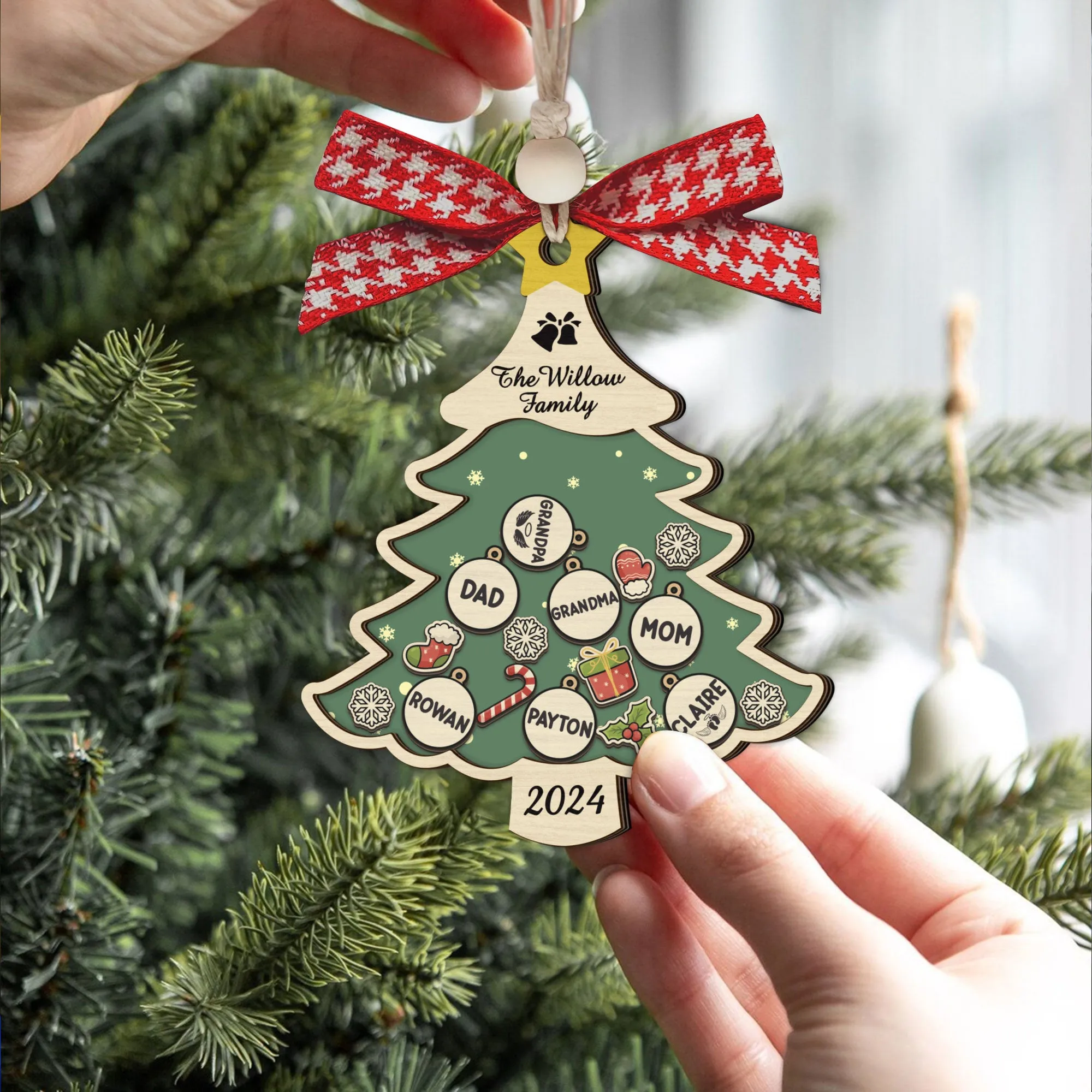 Custom Family Names Christmas Tree Decorations, Family Wooden Ornaments CF207