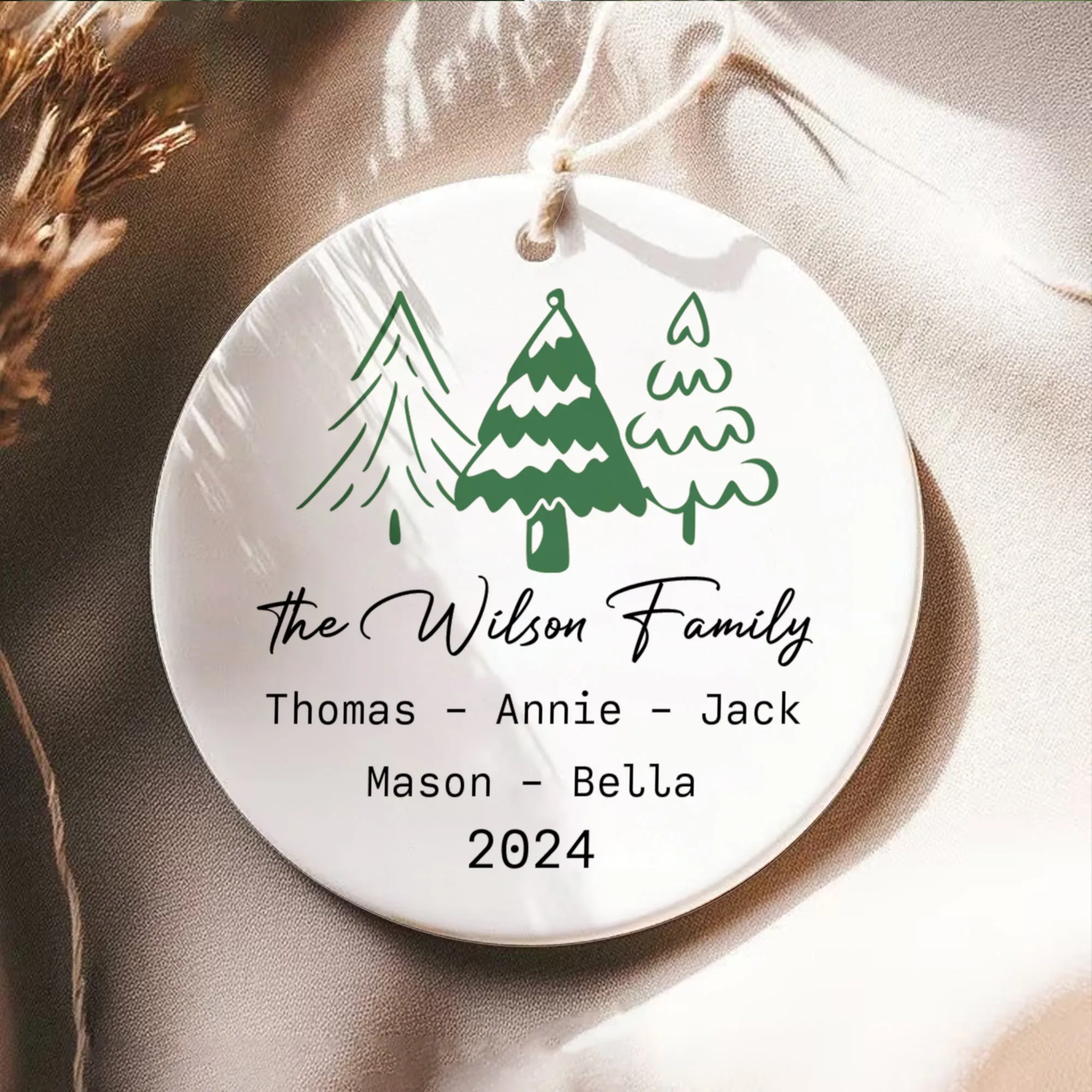 Personalized Family Ornament, Custom Xmas Tree Ornament CX01-27