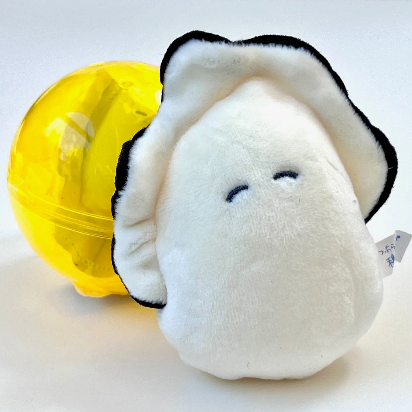 X 70353 Soft Oyster Figurine Capsule-DISCONTINUED