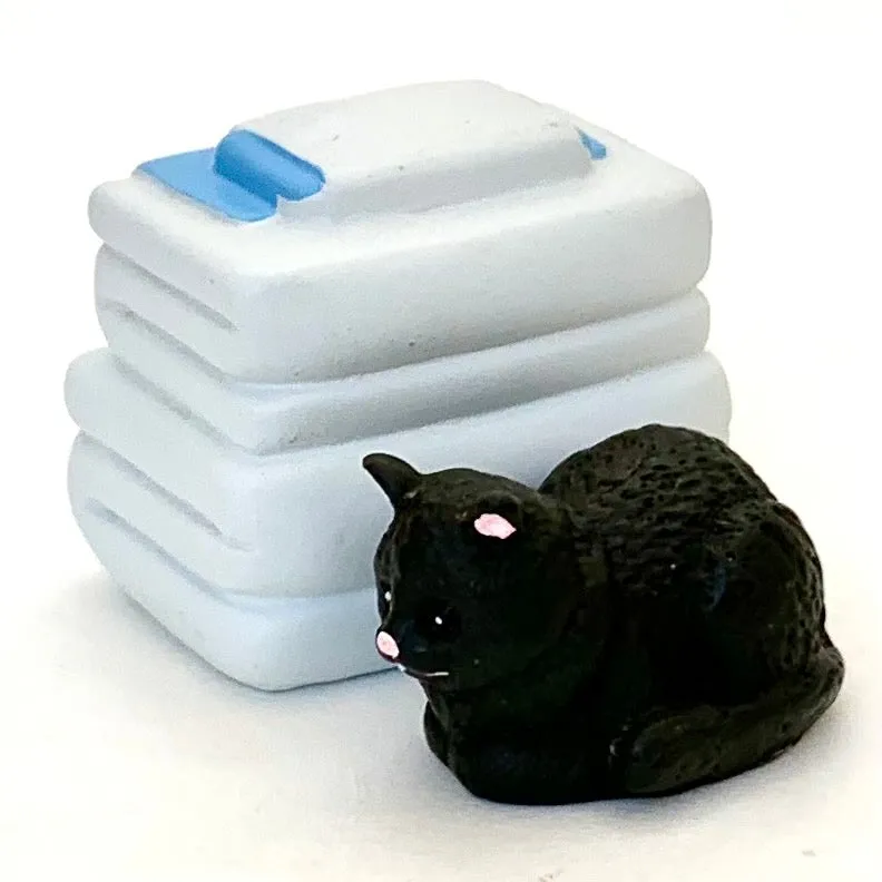 X 70805 CAT HOUSE CAPSULE-DISCONTINUED