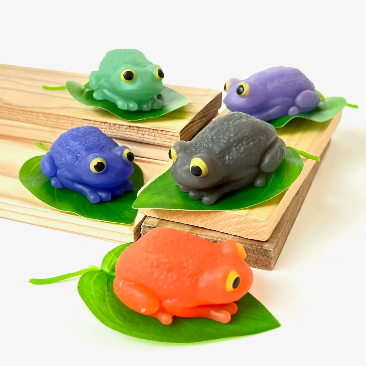 X 70955 Frog  Color Changing Gummy Figurine Capsule-DISCONTINUED