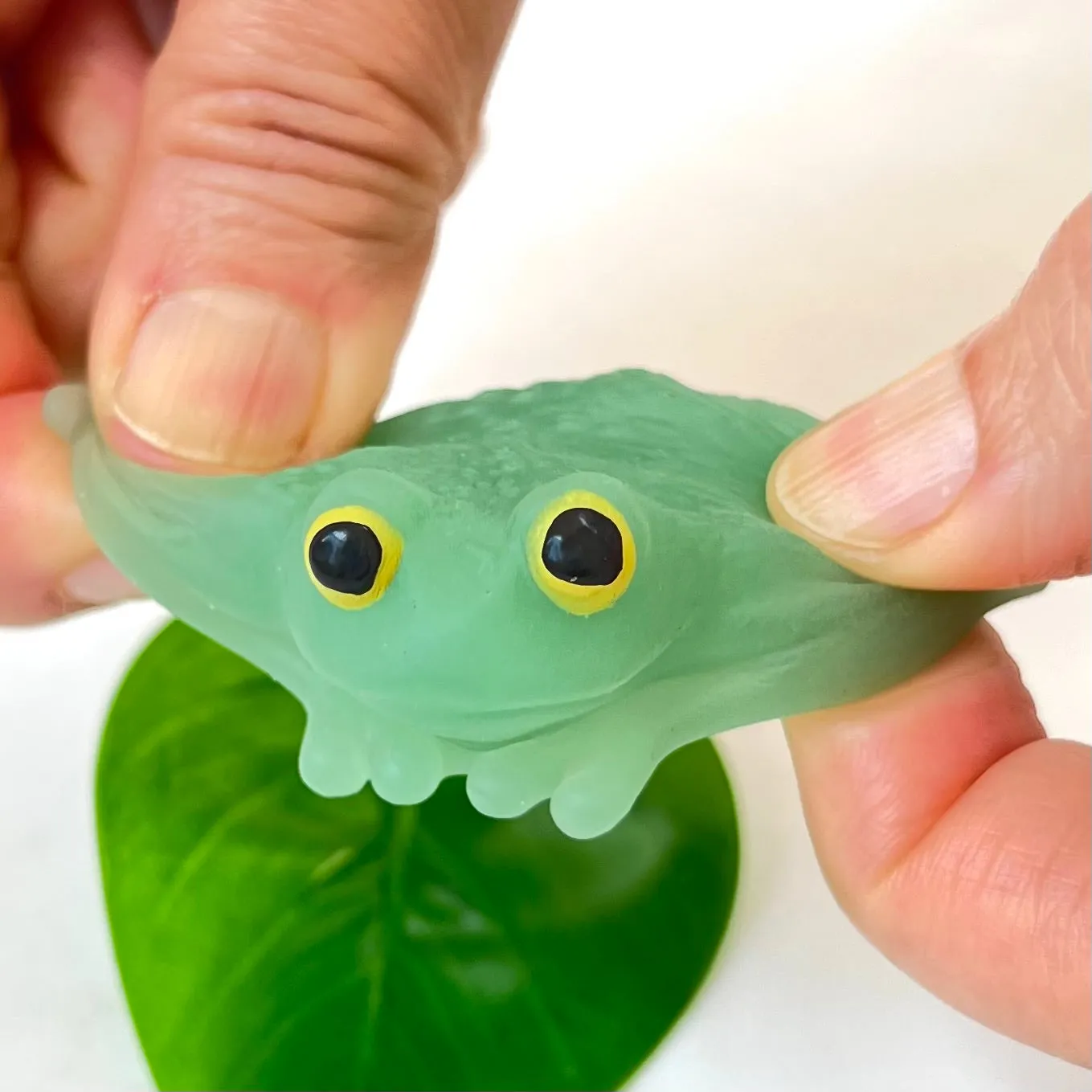 X 70955 Frog  Color Changing Gummy Figurine Capsule-DISCONTINUED