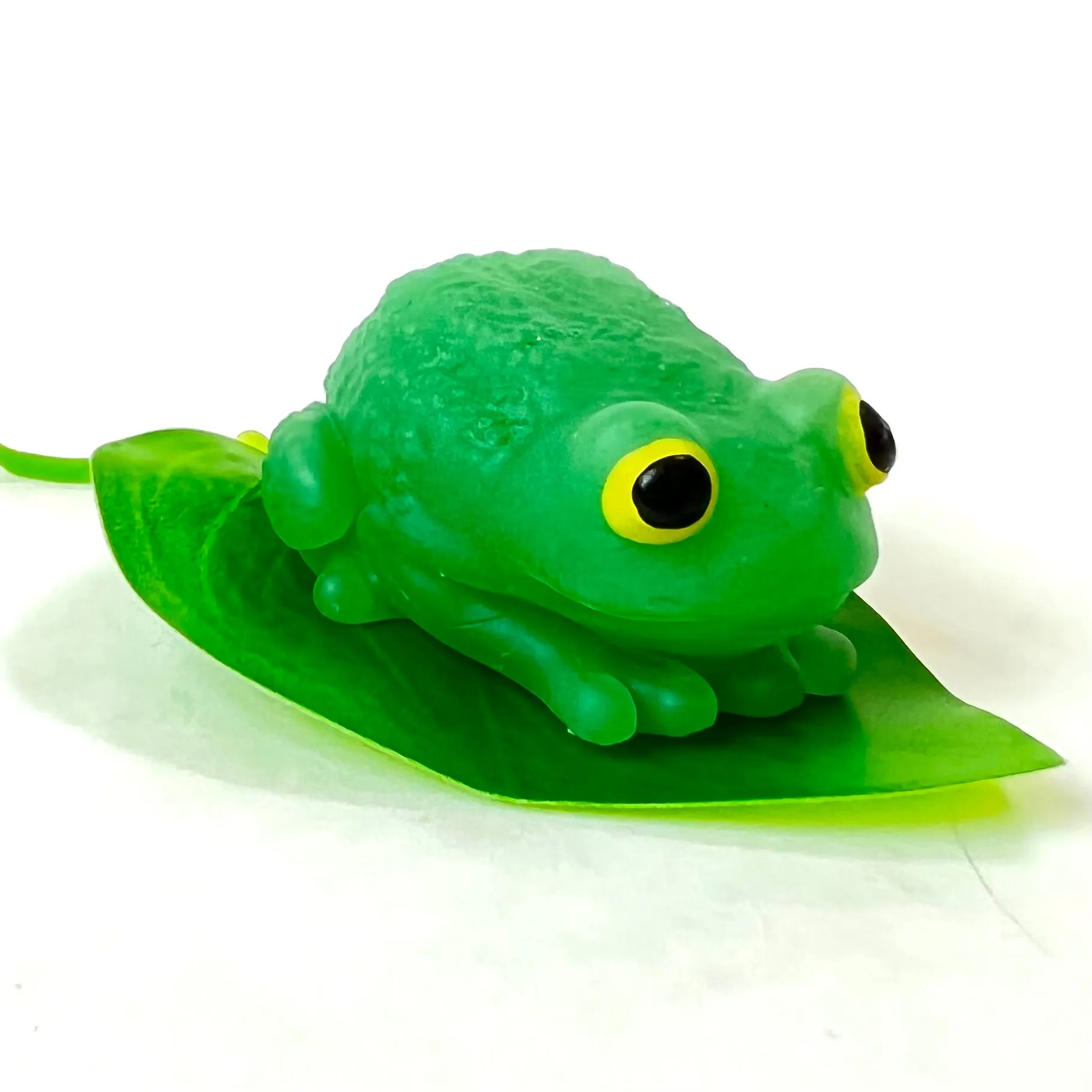 X 70955 Frog  Color Changing Gummy Figurine Capsule-DISCONTINUED