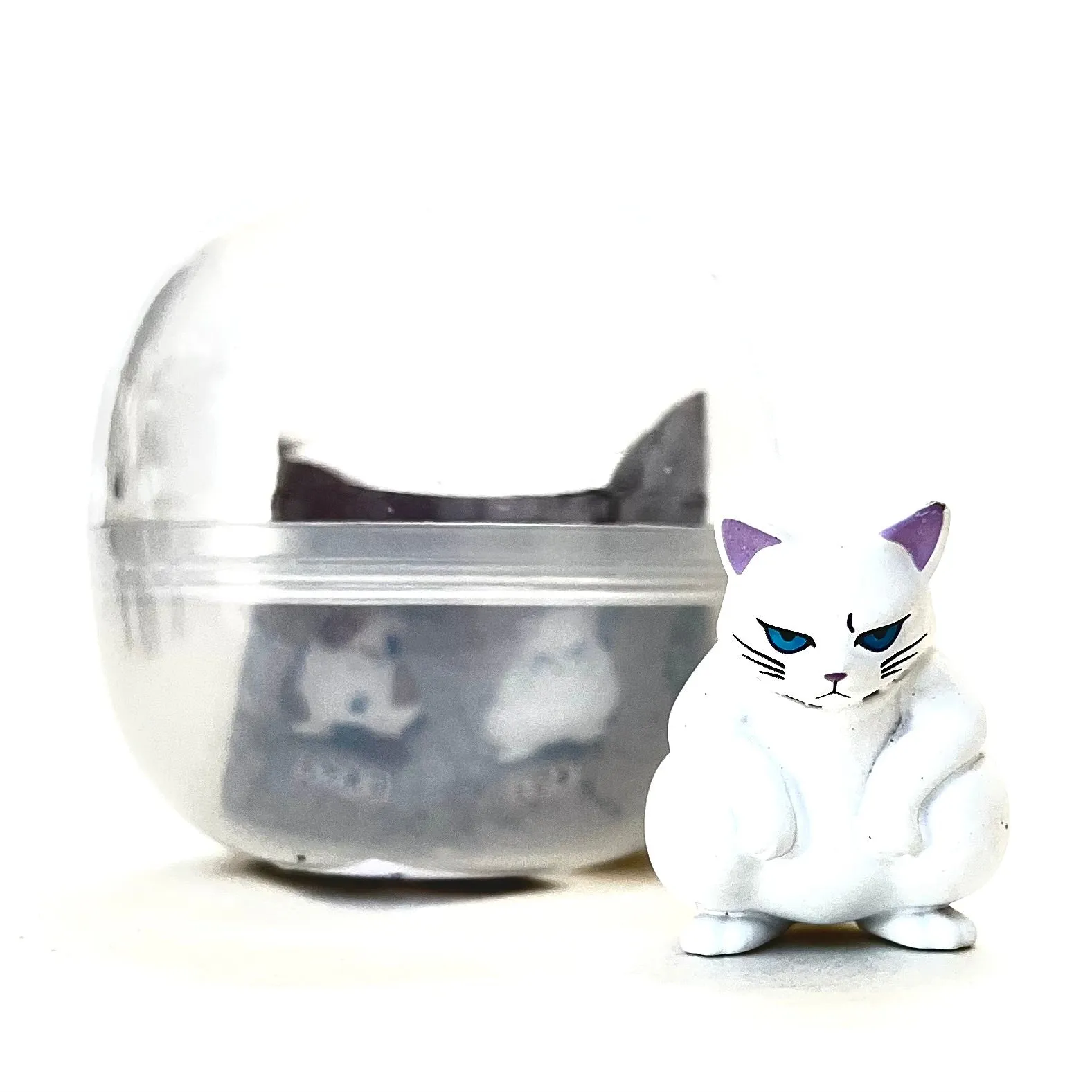 X 70987 Bad Cats Figurine Capsule-DISCONTINED